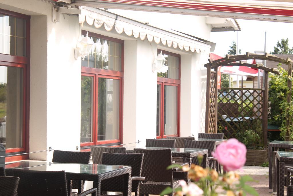 Strand-Hotel Lobbe Esterno foto